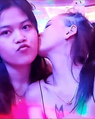 Мливе тајландски лезбијски, азијска улица меат лезбијски, јапански лезбијски љубљење