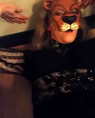 Szwedki liongirl goli swoją owłosione cipka