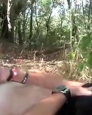 Amateur french dude cums in the outdoors in his ass