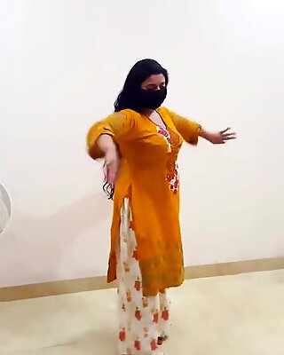 Gadi do manga dy Pákistánky Mujra Dance Sexy Dance Mujra